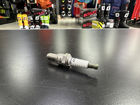 Свеча DENSO CBS300-NC250